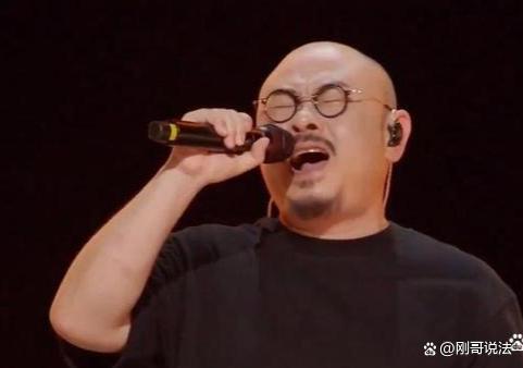 音乐人陈伟批刀郎：初中没毕业被捧成大师，那么恶俗的东西很恶心